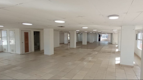 Imagen 11 de 16 de Edificio Centro Empresarial Teramo , Av. Ppal. Lechería, Sector El Peñonal, Lechería - Edo Anzoátegui.