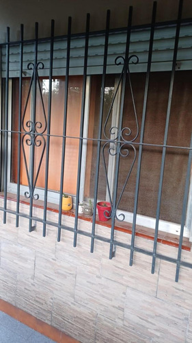 Dúplex En Venta - 2 Dormitorios 1 Baño - 354mts2 - Guernica