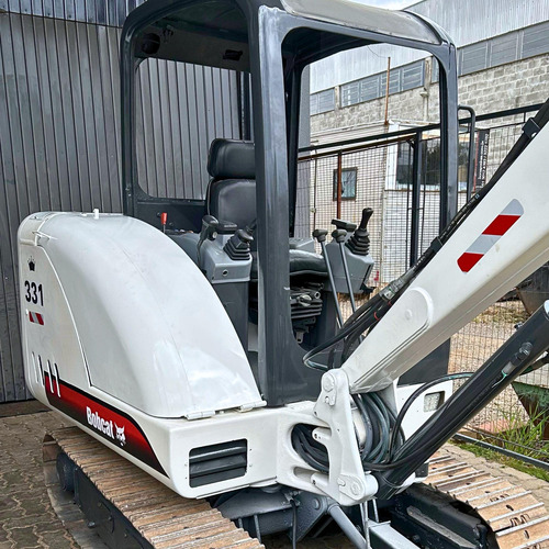Mini Escavadeira Bobcat 331 - Ano 2007