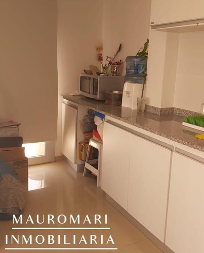 Imagen 4 de 16 de Departamento 2 Ambientes Con 2 Cocheras Y Balcón Terraza En Venta, Berazategui Centro.