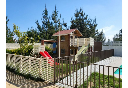 Venta Casa Amoblada / Algarrobo Centro / 5d 3b Piscina