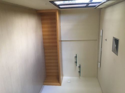 Imagem 2 de 9 de Sala Comercial À Venda Na Rua Dos Três Irmãos, Vila Progredior, São Paulo - Sp - Liv-10486