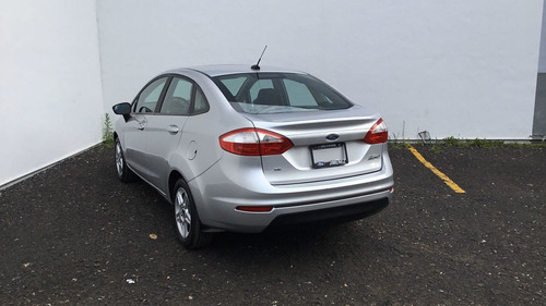 Imagen 9 de 15 de Ford Fiesta 4 Puertas