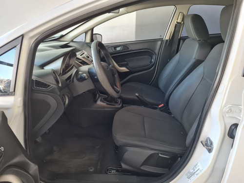 Imagen 13 de 15 de Ford Fiesta Kinetic Design 2011 1.6 Design Sedan 120cv Trend