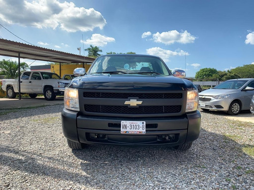 Imagen 3 de 14 de Chevrolet Silverado 2010 E 1500 5vel Cab Reg Aa 4x2 Mt