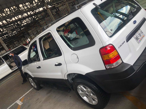 Imagen 8 de 14 de Ford Escape 2007 2.0 Xls Tela L4 At