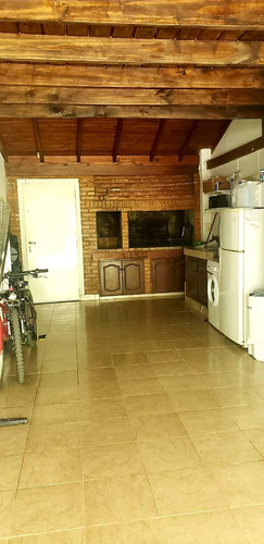 ¡¡¡excelente Inmueble A Muy Pocas Cuadras Del Centro De Marcos Paz!!!