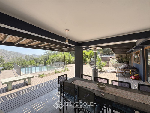 Casa En Venta De 3 Dorm. En Lo Barnechea