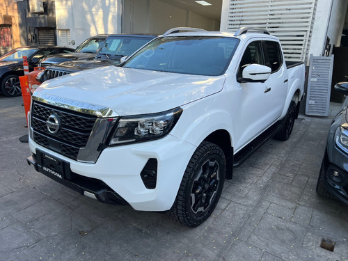 Nissan NP300 Frontier Le Platinum Diesel