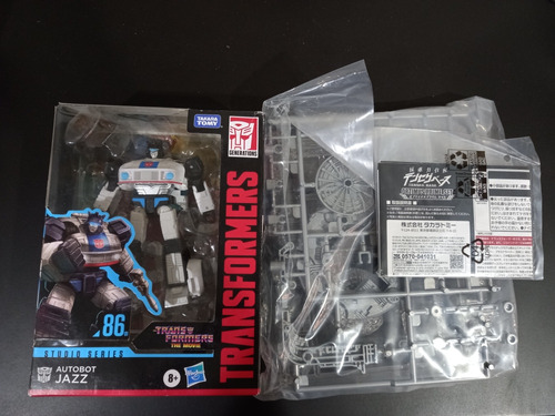 Transformers Studio Series 86 Autobot Jazz Con Base De Regal