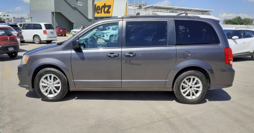 Imagen 3 de 15 de Dodge Grand Caravan 2018 3.6 Sxt At