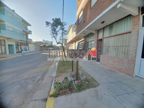 Imagen 6 de 10 de Local Comercial - Sobre Peatonal - Excelente Ubicación