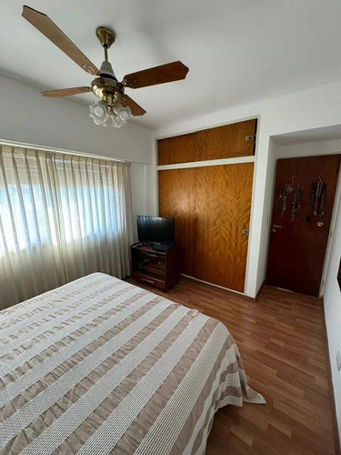 Ph En Venta - 4 Dormitorios 3 Baños - Cochera - 170mts2 - Villa Sarmiento