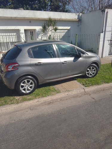 Peugeot 208 1.5 Allure Touchscreen