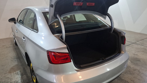 Audi A3 1.8 TFSI AMBIENTE S TRONIC