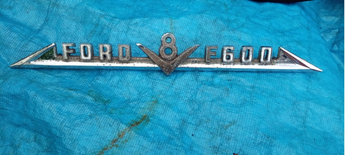 Emblema Ford V8 F600 Usado