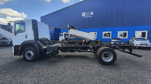 Vw 17210 Robust 23/24