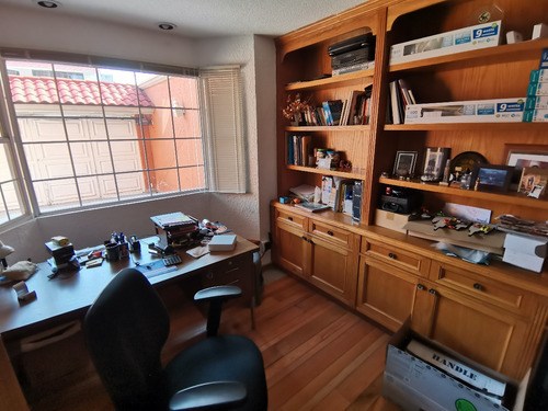 Imagen 4 de 20 de Casa En Venta En Coyoacán,4 Recamaras,3 Baños,3 Estacionamientos