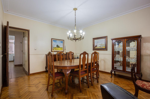 Venta Departamento 5 Ambientes En Recoleta Con Cochera