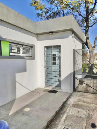 Imagen 15 de 26 de 3 Casas Recicladas!!! Las Tres Juntas Por Usd 180.000