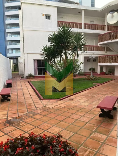 Apartamento En Venta, Punta Del Este 