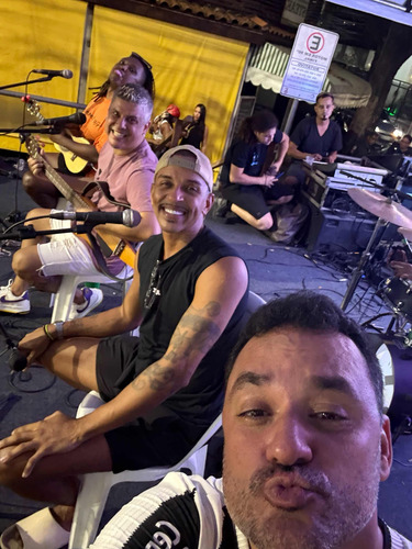 Roda De Samba E Pagode