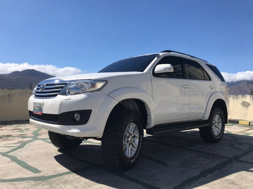 Imagen 3 de 10 de Toyota Fortuner