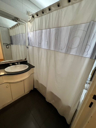 Imagen 15 de 19 de Departamento En Alquiler 4 Ambientes Con Cochera En El Centro De Lomitas