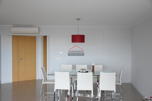 Apartamento En Mansa, 3 Dormitorios *- Ref: 2850