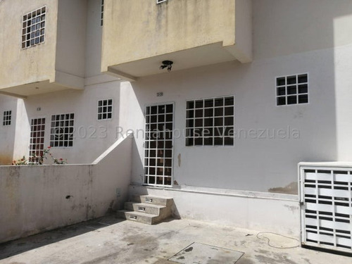 Imagen 27 de 30 de ||**|| Casa En Alquiler Final Av. La Mata, Cocina Semi Equipada, Céntrica, Amplia Cod Flex #23-19051/* 0414-523-21-38*/