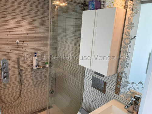 Espectacular Y Lujoso Apartamento Amoblado En Las Mercedes. #25-4805