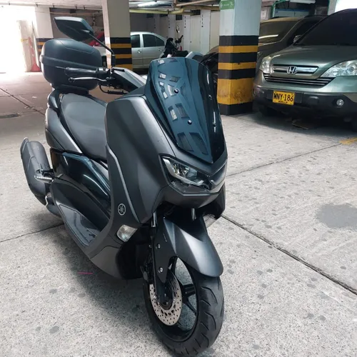 Yamaha N-max Connect