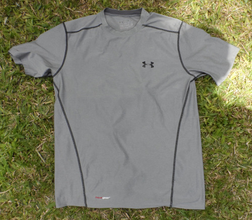 Remera Under Armour Heat Gear Color Gris Talle M