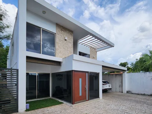 Casa En Venta Con Paneles Solares En Colonia Maya - Hi2406286