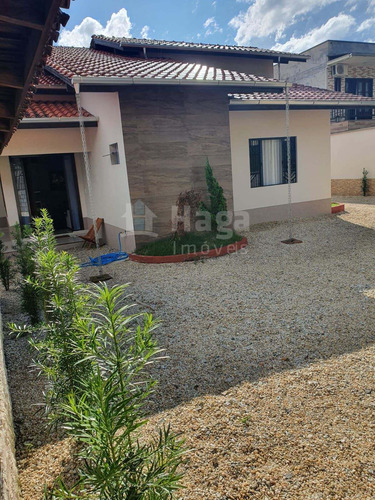 Imagem 2 de 30 de Casa Padrão À Venda Em Brusque/sc - 1798