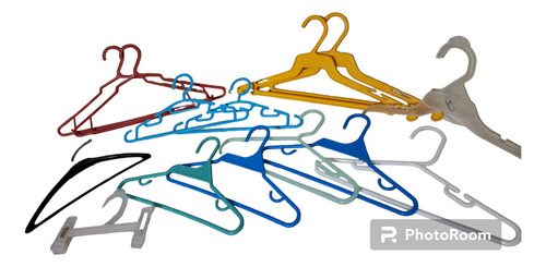 Ganchos Ropa Para Niños Plásticos, Lote De 15 Por Total $4! (Usado)