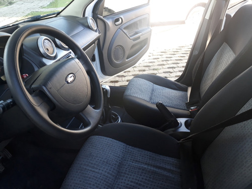 Ford Fiesta 1.6 MPI CLASS SEDAN 8V FLEX 4P MANUAL