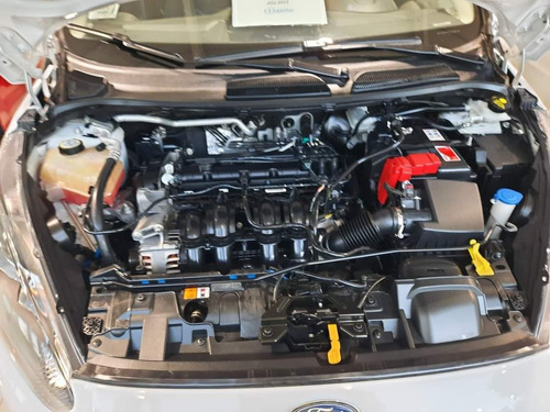 Ford Fiesta Kinetic Design 1.6 S Plus 120cv 2015