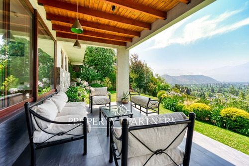 Gran Casa Con Vista Al Valle De Los Trapenses