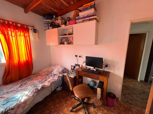 Casa En Venta - 4 Dormitorios 2 Baños - 688mts2 - La Plata