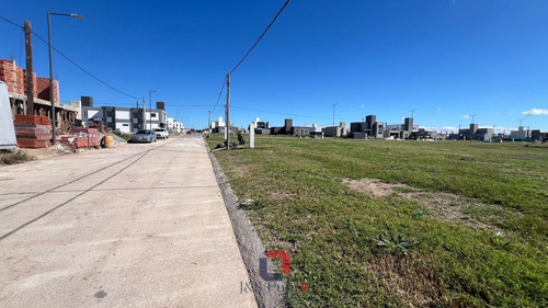 Lote En Docta Avenida ( 360mts / 15 Mts De Frente)
