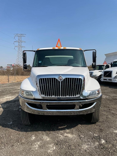 International 4400 Pipa 10,000 Lts Blanco