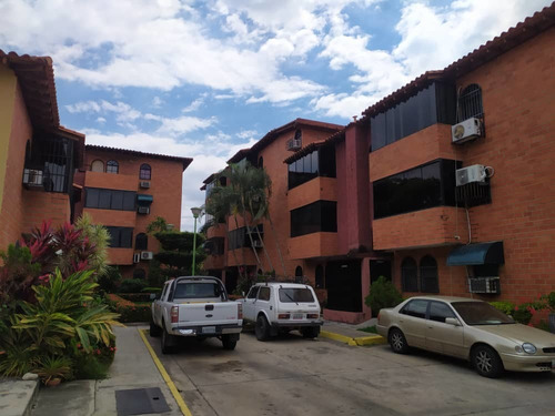 Imagen 1 de 14 de Apartamento Pb Conjunto Res Casa Campo En Maracay El Limón.