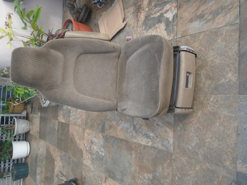 Vendo Asiento Delantero Derecho De Chryler Caravan Año 1998