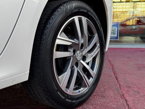 Peugeot 208 1.6 Feline Tiptronic