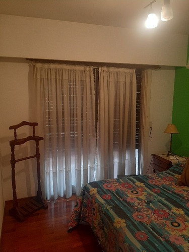 Inmueble Con 2 Departamentos A La Venta