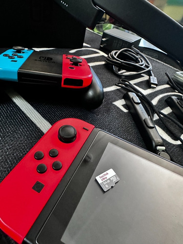 Nintendo Switch 32gb + 4 Joy-con + Ringfit + Juegos + Extra (Usado)