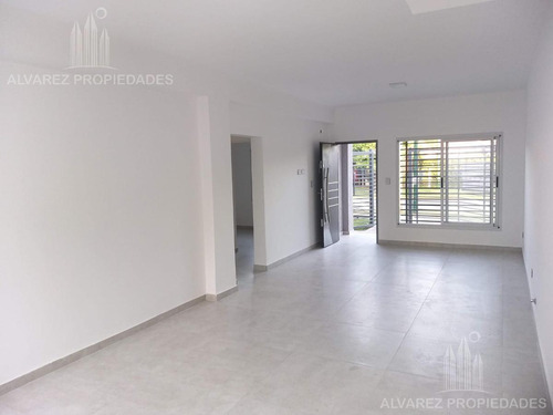 Imagen 3 de 12 de Casa - Ituzaingó
