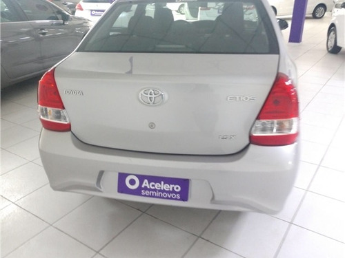 Toyota Etios 1.5 X Sedan 16v Flex 4p Automático