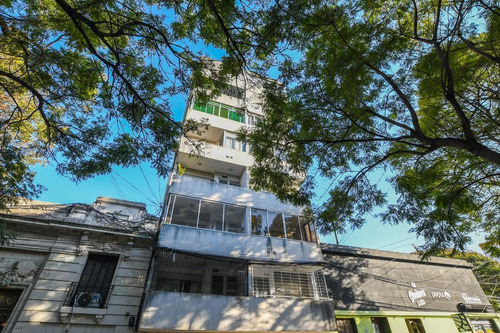 Imagen 3 de 13 de Departamento De 2 Dormitorios En Venta Con Balcon Al Frente Centro Rosario Macrocentro
